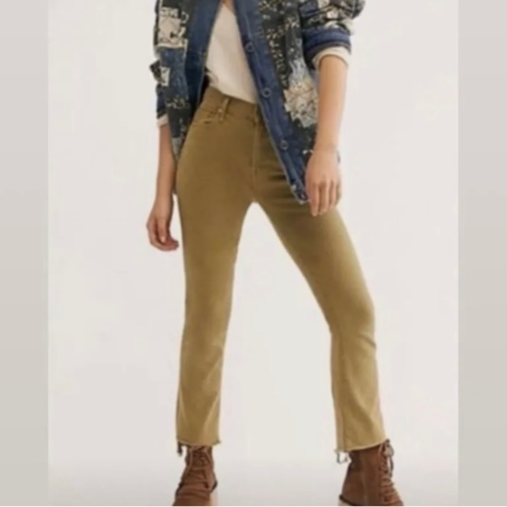 Mother insider crop step fray